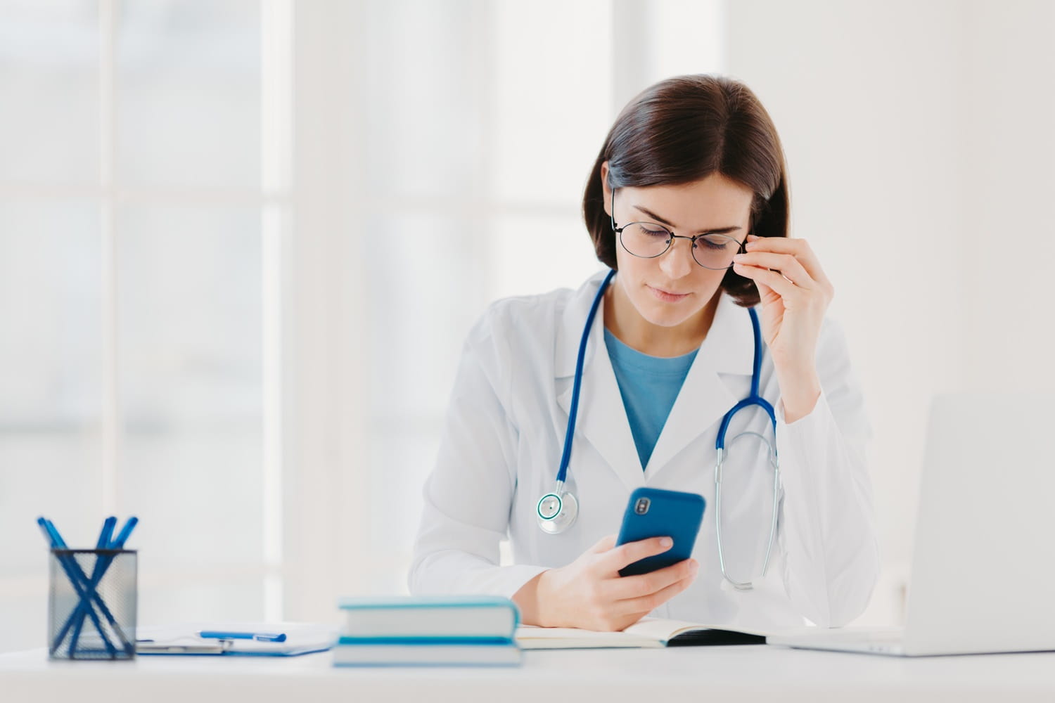 Contabilidade Para Médicos - MODERNACONT - CONSULTORIA CONTABIL LTDA