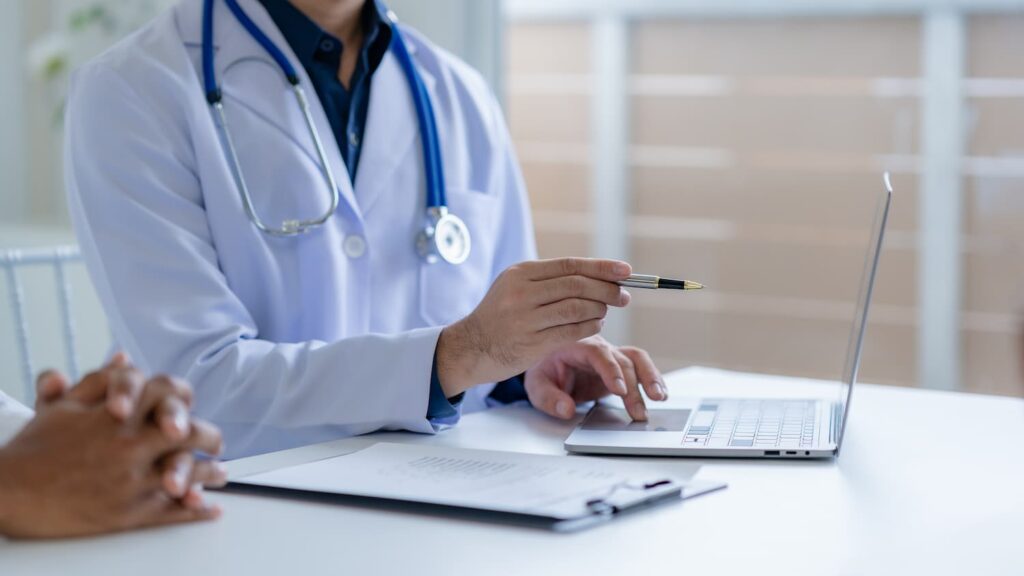 Reforma Tributária Para Médicos - MODERNACONT - CONSULTORIA CONTABIL LTDA